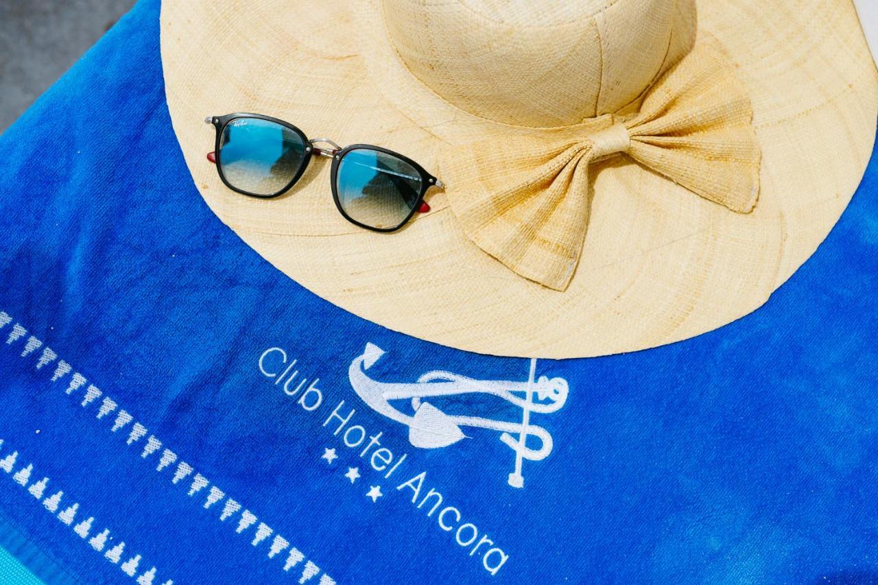 Unahotels Club Hotel Ancora Stintino Εξωτερικό φωτογραφία